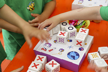 2025: Quanten TicTacToe vom Sonderforschungsbereich SFB 1225 ISOQUANT der Universität Heidelberg